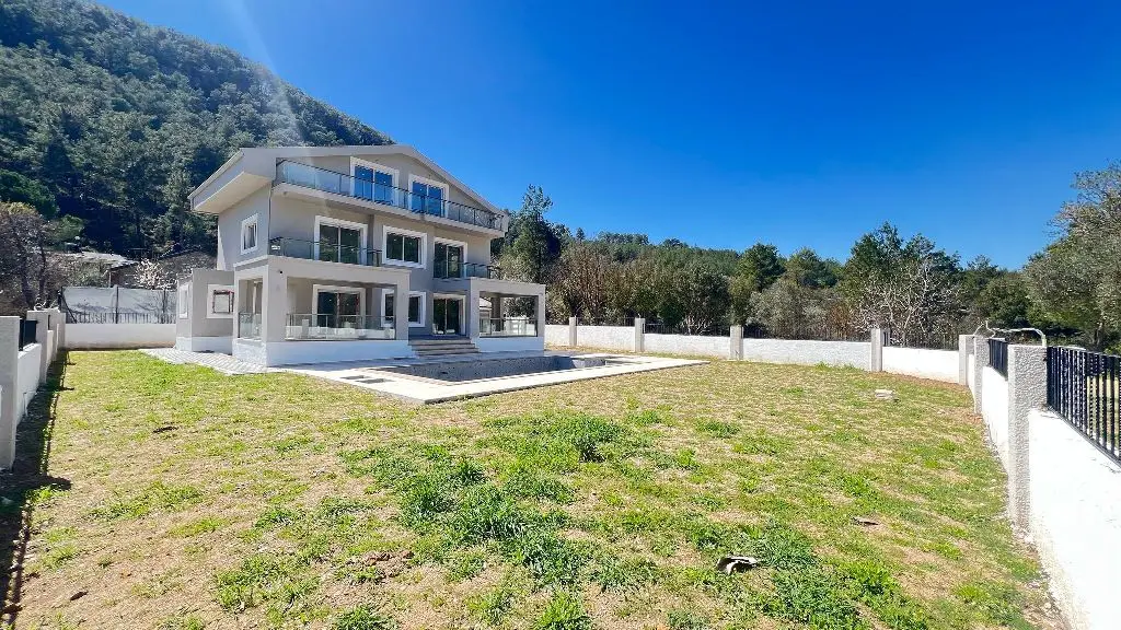 Uzumlu home